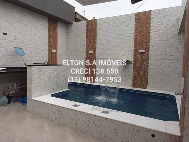 #2002 - Casa para Venda em Praia Grande - SP