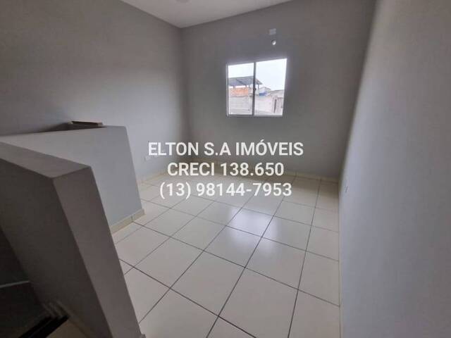 #2048 - Casa para Venda em Praia Grande - SP